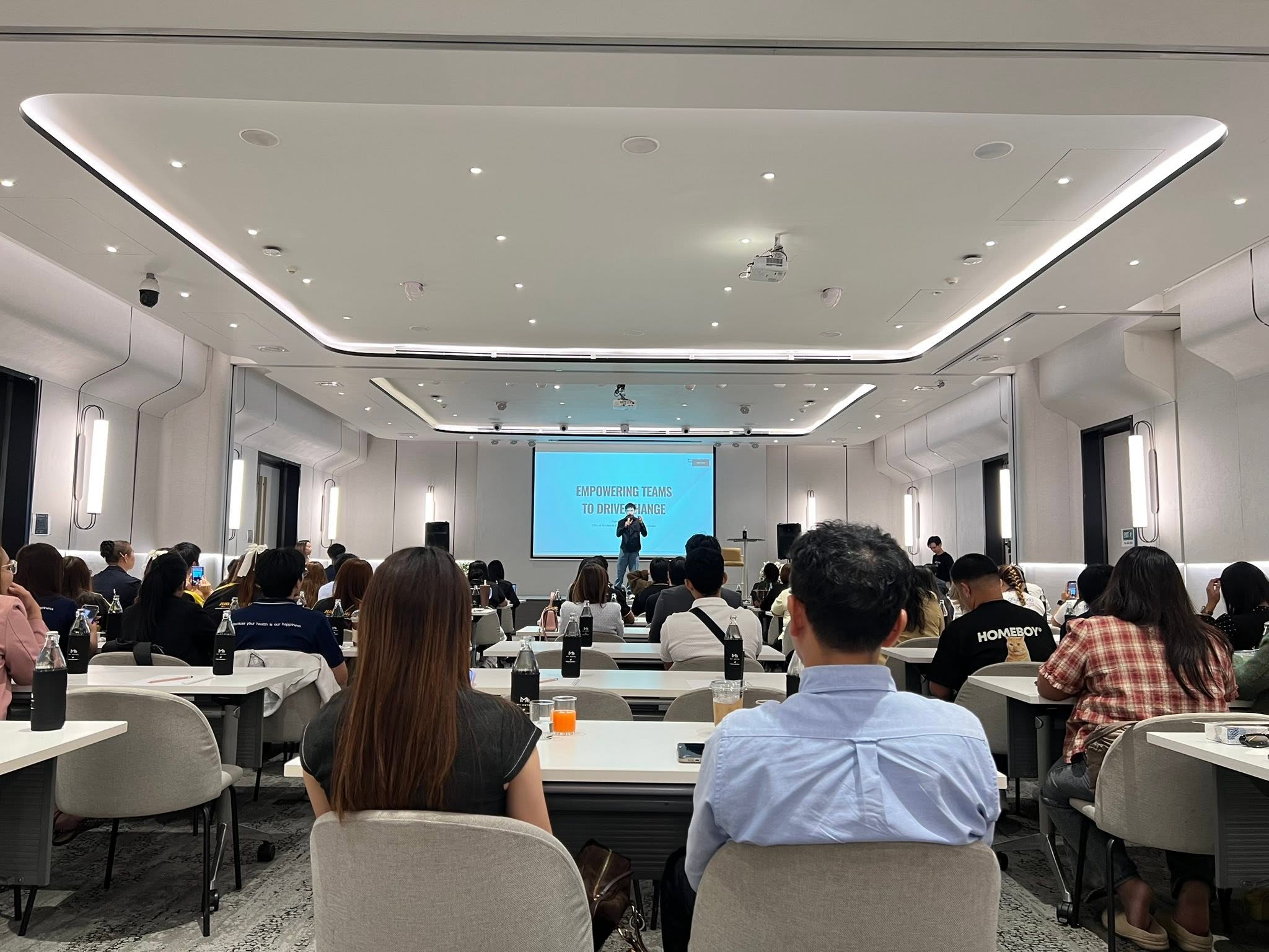 อบรมผู้นำ EMPOWERING TEAMS